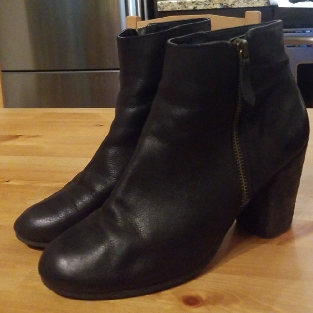 BP trolley ankle boots